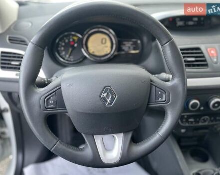 Білий Рено Меган, об'ємом двигуна 1.6 л та пробігом 252 тис. км за 7350 $, фото 28 на Automoto.ua