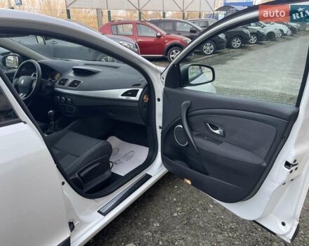 Білий Рено Меган, об'ємом двигуна 1.6 л та пробігом 252 тис. км за 7350 $, фото 45 на Automoto.ua