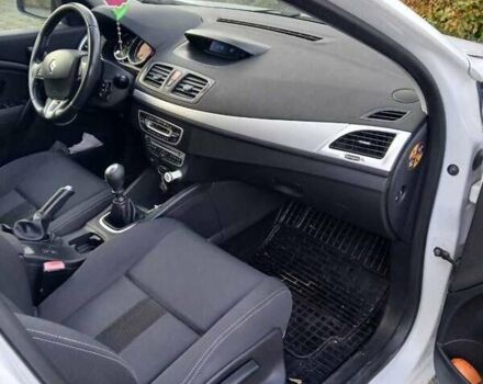 Белый Рено Меган, объемом двигателя 1.6 л и пробегом 264 тыс. км за 5541 $, фото 7 на Automoto.ua