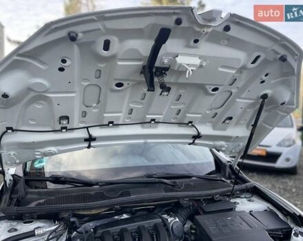 Білий Рено Меган, об'ємом двигуна 1.6 л та пробігом 252 тис. км за 7350 $, фото 26 на Automoto.ua