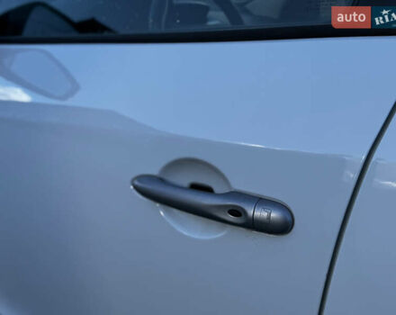 Білий Рено Меган, об'ємом двигуна 1.6 л та пробігом 233 тис. км за 5950 $, фото 22 на Automoto.ua