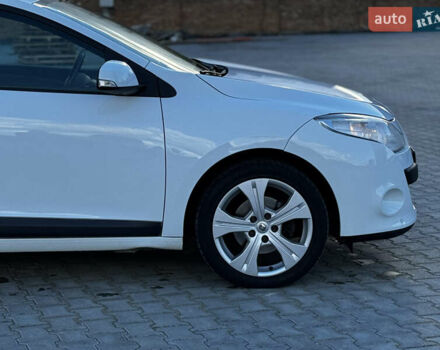 Білий Рено Меган, об'ємом двигуна 1.6 л та пробігом 233 тис. км за 5950 $, фото 17 на Automoto.ua