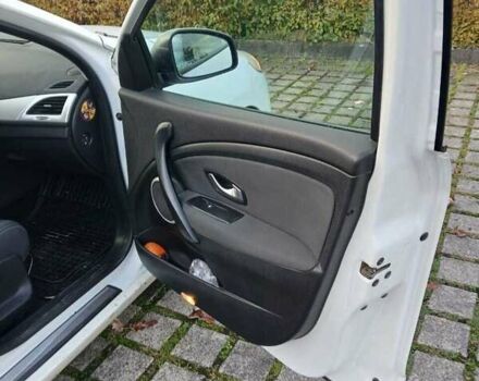 Белый Рено Меган, объемом двигателя 1.6 л и пробегом 264 тыс. км за 5541 $, фото 6 на Automoto.ua