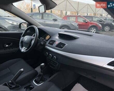 Білий Рено Меган, об'ємом двигуна 1.6 л та пробігом 252 тис. км за 7350 $, фото 38 на Automoto.ua