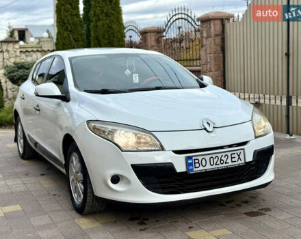 Рено Меган 2010 у Тернополі на Automoto.ua Білий Рено Меган, об'ємом двигуна 1.5 л та пробігом 247 тис. км за 5433 $, фото 2 на Automoto.ua