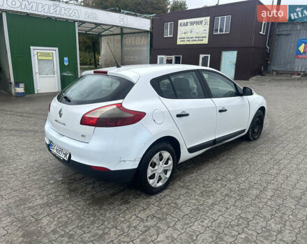 Белый Рено Меган, объемом двигателя 1.46 л и пробегом 350 тыс. км за 4199 $, фото 4 на Automoto.ua