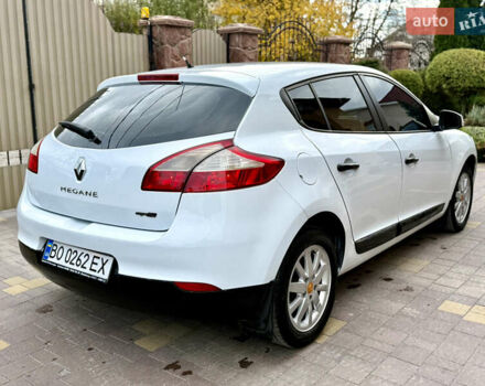 Рено Меган 2010 у Тернополі на Automoto.ua Білий Рено Меган, об'ємом двигуна 1.5 л та пробігом 247 тис. км за 5433 $, фото 10 на Automoto.ua