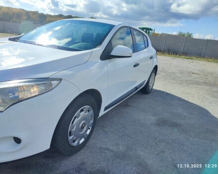 Белый Рено Меган, объемом двигателя 1.5 л и пробегом 240 тыс. км за 6300 $, фото 3 на Automoto.ua