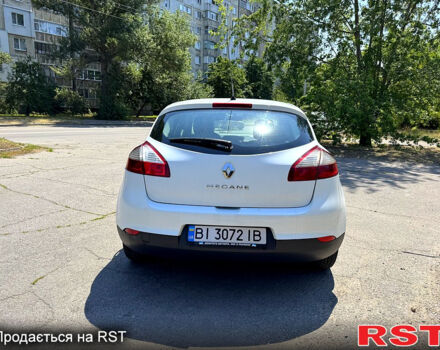 Белый Рено Меган, объемом двигателя 1.5 л и пробегом 0 тыс. км за 5300 $, фото 3 на Automoto.ua