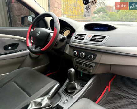 Белый Рено Меган, объемом двигателя 1.5 л и пробегом 247 тыс. км за 5433 $, фото 55 на Automoto.ua