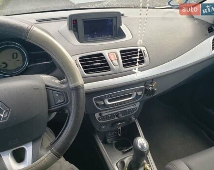 Білий Рено Меган, об'ємом двигуна 1.46 л та пробігом 199 тис. км за 7550 $, фото 18 на Automoto.ua