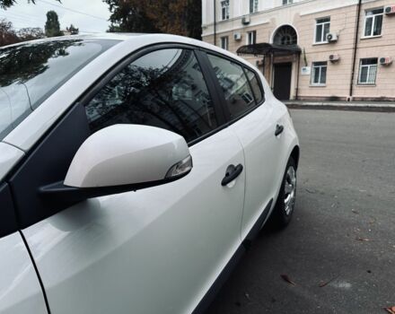 Белый Рено Меган, объемом двигателя 1.5 л и пробегом 294 тыс. км за 5300 $, фото 1 на Automoto.ua