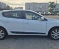 Белый Рено Меган, объемом двигателя 0 л и пробегом 318 тыс. км за 5322 $, фото 3 на Automoto.ua
