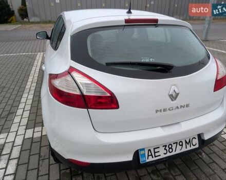 Белый Рено Меган, объемом двигателя 1.6 л и пробегом 206 тыс. км за 5300 $, фото 2 на Automoto.ua