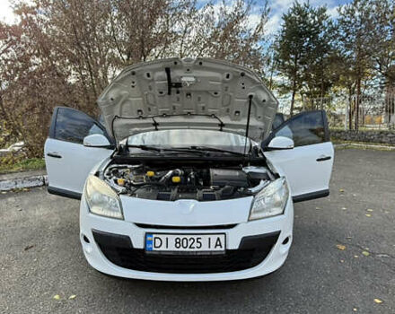 Белый Рено Меган, объемом двигателя 1.46 л и пробегом 320 тыс. км за 5700 $, фото 13 на Automoto.ua