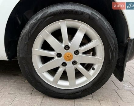 Белый Рено Меган, объемом двигателя 1.5 л и пробегом 247 тыс. км за 5433 $, фото 56 на Automoto.ua