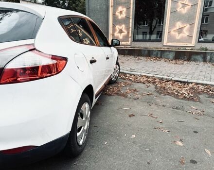 Белый Рено Меган, объемом двигателя 1.5 л и пробегом 294 тыс. км за 5300 $, фото 4 на Automoto.ua