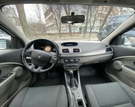 Белый Рено Меган, объемом двигателя 1.5 л и пробегом 210 тыс. км за 6200 $, фото 10 на Automoto.ua