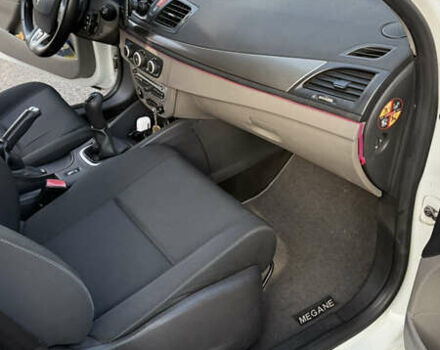 Белый Рено Меган, объемом двигателя 1.46 л и пробегом 320 тыс. км за 5700 $, фото 29 на Automoto.ua