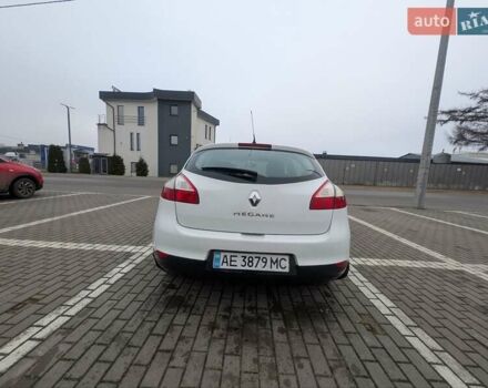 Белый Рено Меган, объемом двигателя 1.6 л и пробегом 206 тыс. км за 5300 $, фото 6 на Automoto.ua