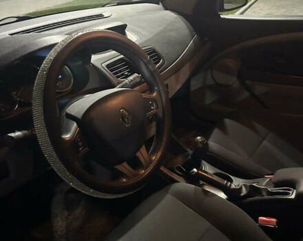 Белый Рено Меган, объемом двигателя 1.6 л и пробегом 239 тыс. км за 6999 $, фото 11 на Automoto.ua