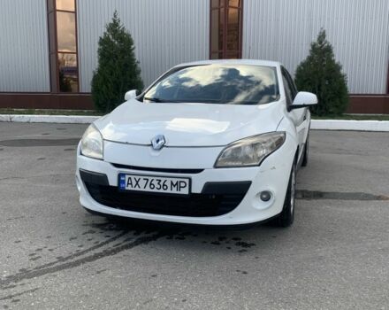 Белый Рено Меган, объемом двигателя 1.5 л и пробегом 252 тыс. км за 5200 $, фото 1 на Automoto.ua