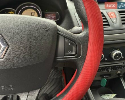 Белый Рено Меган, объемом двигателя 1.5 л и пробегом 247 тыс. км за 5433 $, фото 25 на Automoto.ua