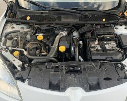 Белый Рено Меган, объемом двигателя 1.5 л и пробегом 252 тыс. км за 5200 $, фото 5 на Automoto.ua