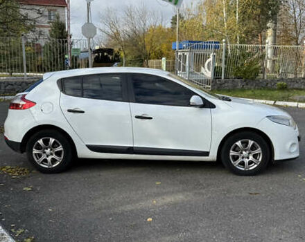 Белый Рено Меган, объемом двигателя 1.46 л и пробегом 320 тыс. км за 5700 $, фото 11 на Automoto.ua