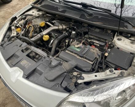 Белый Рено Меган, объемом двигателя 1.5 л и пробегом 210 тыс. км за 6200 $, фото 14 на Automoto.ua