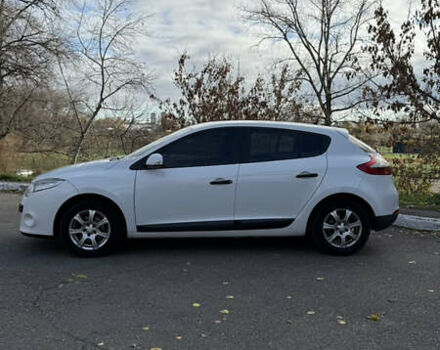 Белый Рено Меган, объемом двигателя 1.46 л и пробегом 320 тыс. км за 5700 $, фото 4 на Automoto.ua