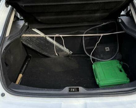 Белый Рено Меган, объемом двигателя 1.46 л и пробегом 320 тыс. км за 5700 $, фото 25 на Automoto.ua