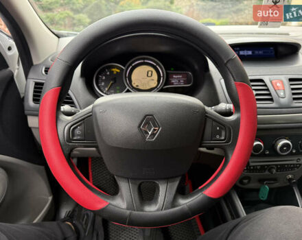 Рено Меган 2010 у Тернополі на Automoto.ua Білий Рено Меган, об'ємом двигуна 1.5 л та пробігом 247 тис. км за 5433 $, фото 23 на Automoto.ua