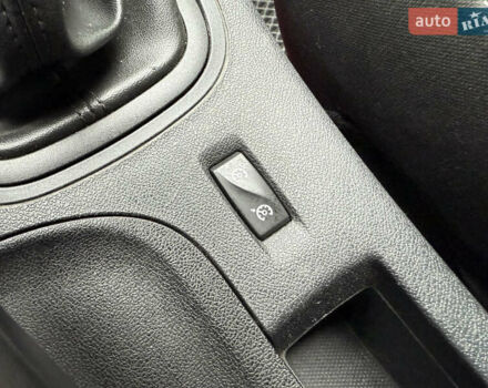 Белый Рено Меган, объемом двигателя 1.5 л и пробегом 247 тыс. км за 5433 $, фото 33 на Automoto.ua