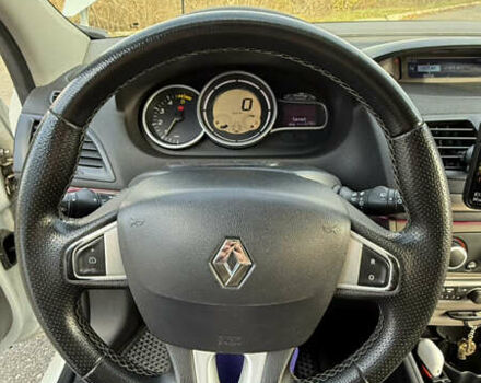 Белый Рено Меган, объемом двигателя 1.46 л и пробегом 320 тыс. км за 5700 $, фото 18 на Automoto.ua