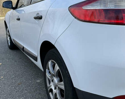 Белый Рено Меган, объемом двигателя 1.46 л и пробегом 320 тыс. км за 5700 $, фото 5 на Automoto.ua