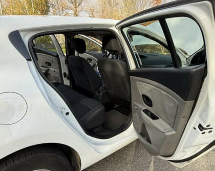 Белый Рено Меган, объемом двигателя 1.46 л и пробегом 320 тыс. км за 5700 $, фото 26 на Automoto.ua