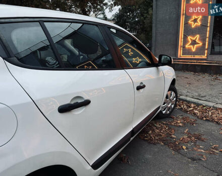 Белый Рено Меган, объемом двигателя 1.46 л и пробегом 294 тыс. км за 5800 $, фото 4 на Automoto.ua