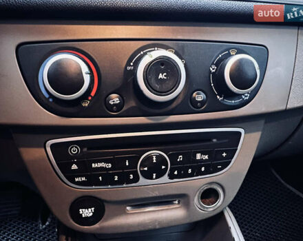 Белый Рено Меган, объемом двигателя 1.46 л и пробегом 294 тыс. км за 5800 $, фото 11 на Automoto.ua