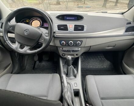 Белый Рено Меган, объемом двигателя 1.5 л и пробегом 210 тыс. км за 6200 $, фото 9 на Automoto.ua