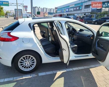 Белый Рено Меган, объемом двигателя 1.46 л и пробегом 280 тыс. км за 7300 $, фото 3 на Automoto.ua