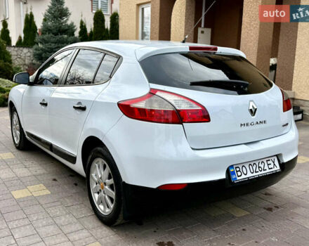 Белый Рено Меган, объемом двигателя 1.5 л и пробегом 247 тыс. км за 5433 $, фото 7 на Automoto.ua