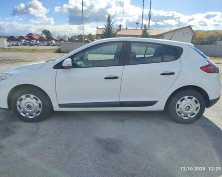 Белый Рено Меган, объемом двигателя 1.5 л и пробегом 240 тыс. км за 6300 $, фото 4 на Automoto.ua