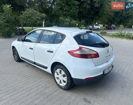 Белый Рено Меган, объемом двигателя 1.46 л и пробегом 250 тыс. км за 3999 $, фото 2 на Automoto.ua
