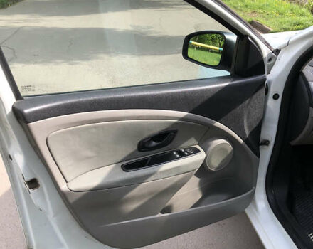 Білий Рено Меган, об'ємом двигуна 1.5 л та пробігом 192 тис. км за 5800 $, фото 11 на Automoto.ua