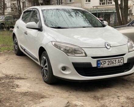 Белый Рено Меган, объемом двигателя 1.5 л и пробегом 210 тыс. км за 6200 $, фото 2 на Automoto.ua