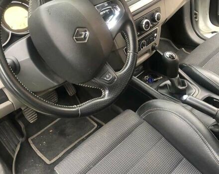 Рено Меган 2010 в Черновцах на Automoto.ua Белый Рено Меган, объемом двигателя 1.5 л и пробегом 212 тыс. км за 7250 $, фото 7 на Automoto.ua