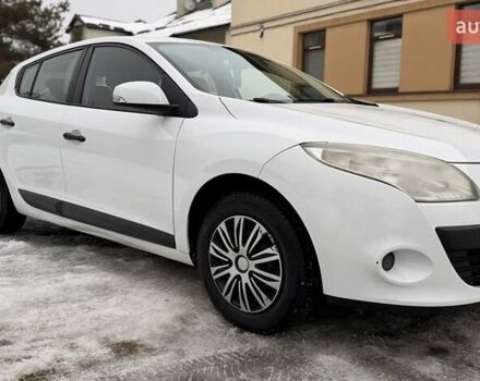 Білий Рено Меган, об'ємом двигуна 1.46 л та пробігом 230 тис. км за 6250 $, фото 12 на Automoto.ua