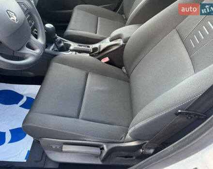 Білий Рено Меган, об'ємом двигуна 1.6 л та пробігом 139 тис. км за 7600 $, фото 39 на Automoto.ua