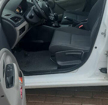 Белый Рено Меган, объемом двигателя 1.5 л и пробегом 306 тыс. км за 6499 $, фото 7 на Automoto.ua